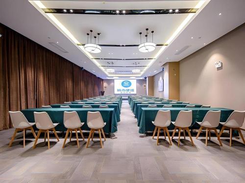 Zona business o sala conferenze di City Comfort Inn Nanning Railway Station