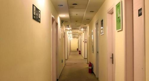 威海市にある7 Days Inn Weihai High-Speed Railway & Bus Stationのギャラリーの写真