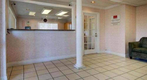 Χώρος καθιστικού στο Econo Lodge Meridian South