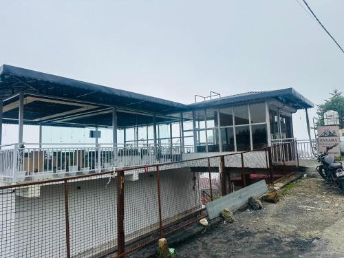 Το κτήριο όπου στεγάζεται  το δωμάτιο σε οικογενειακή κατοικία