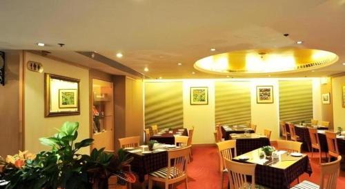 Гостиная зона в Largos Hotel