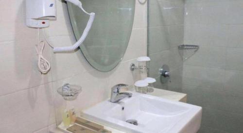 Ванная комната в Marina Mamberamo Hotel