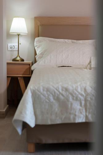 Zante Suitesにあるベッド