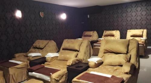 Гостиная зона в Peach Hill Hotel & Cafe