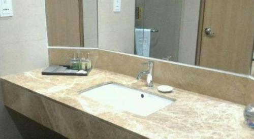 Ένα μπάνιο στο Hotel AIFA