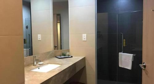 Ένα μπάνιο στο Hotel AIFA