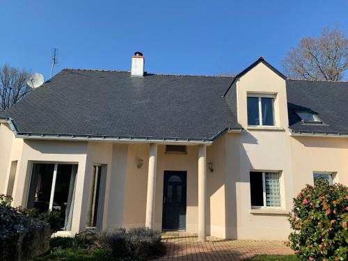 Maison L