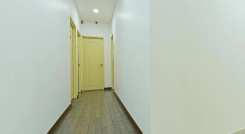 Фотография из галереи Capital O 90674 4S Hotel в городе Муар