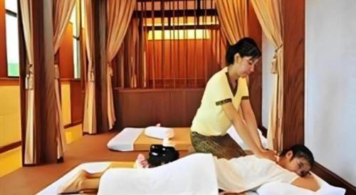 Гости Green World Palace Hotel