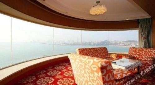 Χώρος καθιστικού στο Qingdao Donghai Hotel