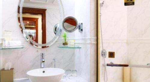 Ванная комната в Quanzhou Hotel