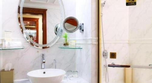 Ванная комната в Quanzhou Hotel