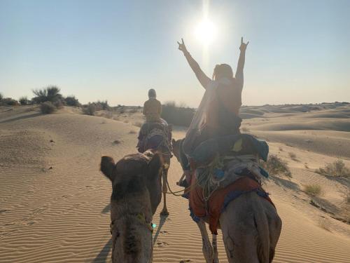Clients de l'établissement Amazing Desert Camp