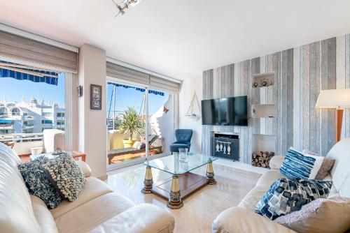 Holiday rentals apartment with Sea Views Puerto Marina