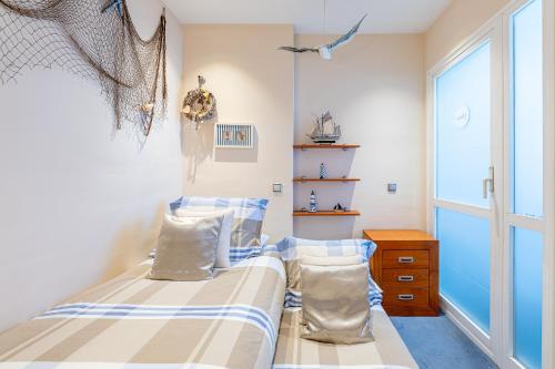 Holiday rentals apartment with Sea Views Puerto Marina
