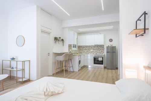 Ble Elia Monastiraki Suite