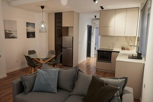 Artes 3- Private sunny terrace & 2 baths