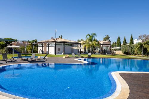 Casa do Lobo - 2 BR villa in Carvoeiro - Pool & Private Parking