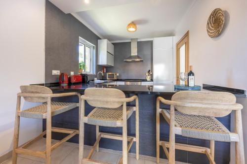 Casa do Lobo - 2 BR villa in Carvoeiro - Pool & Private Parking