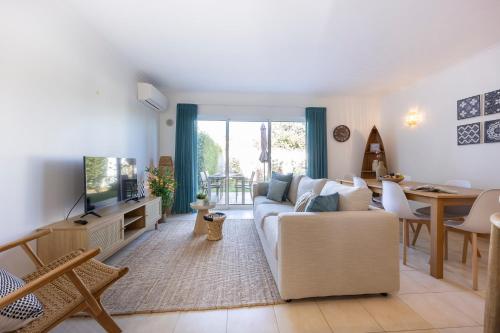 Casa do Lobo - 2 BR villa in Carvoeiro - Pool & Private Parking