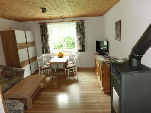Galeriebild der Unterkunft Ferienwohnung FELSENBLICK in Loich