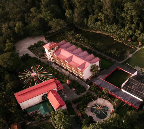 an overhead view of a amusement park with a ferris wheel at Hotel Dreamland Lataguri in Lataguri