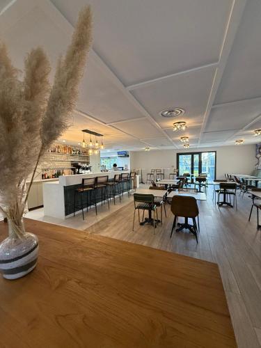 Restaurace v ubytování HÔTEL KYRIAD MARSEILLE - Vitrolles Aéroport