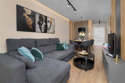 Air Conditioned Apartment in Cracow with Parking and Desk by Noclegi Renters