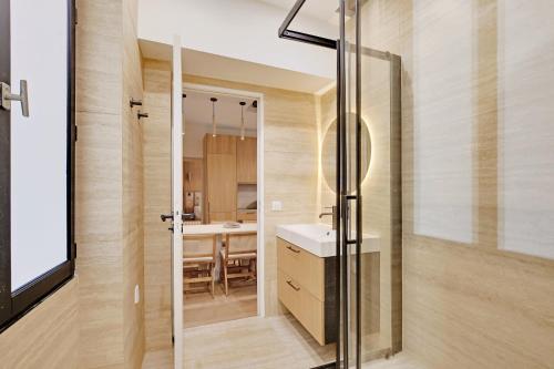 Pick A Flat's Apartment in Montorgueil - Rue Saint Sauveur