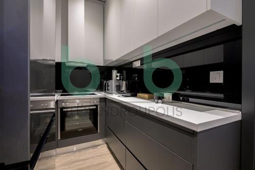 Avenue Central 2 BR Apt