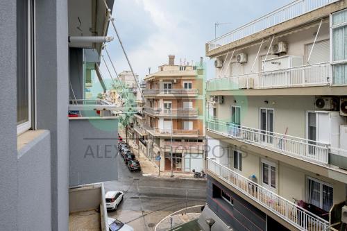 Avenue Central 2 BR Apt