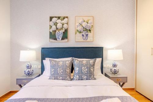 Stylish 2BR-2BA condo in Glifada