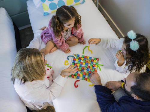 ibis Styles East Perthに滞在中の子供