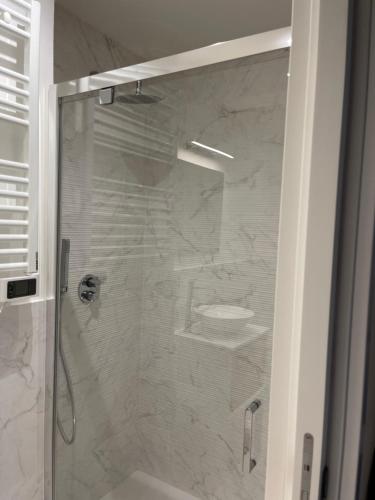 Un baño de Plinio 72 Apartment