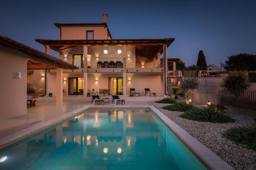 Luxury Villa Wave heated pool sauna