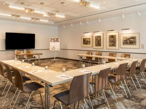 Mercure Hotel Frankfurt Airport Langenにあるビジネスエリアまたは会議室