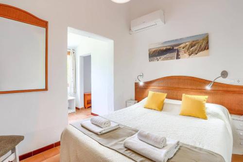 Villa Es Corto by Villa Plus