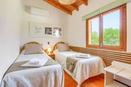 Villa Es Corto by Villa Plus