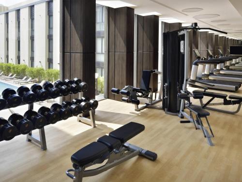 Fitness centrum a/nebo fitness zařízení v ubytování Mövenpick Hotel Tahlia Jeddah