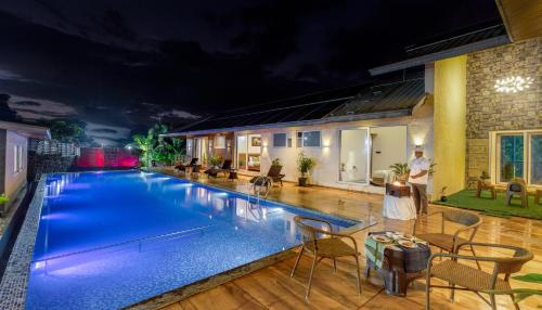 Bazén v ubytování SaffronStays Olympia nebo v jeho okolí