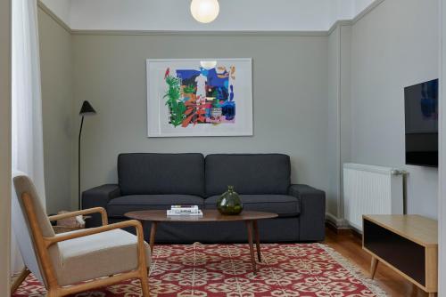 Pagrati Deco 2bd Apt
