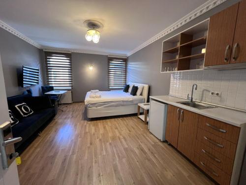 Η κουζίνα ή μικρή κουζίνα στο Pera Nova House