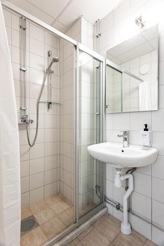 Un baño de Injoy Compact Hotel Solna