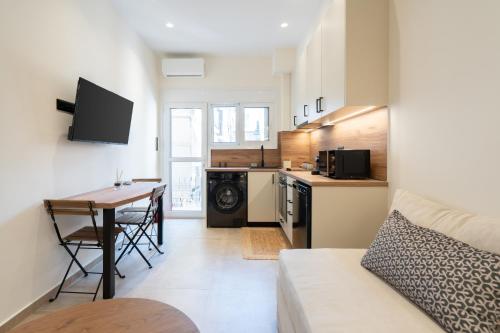 1BR Stylish Apt Near Metro, 15' From Acropolis