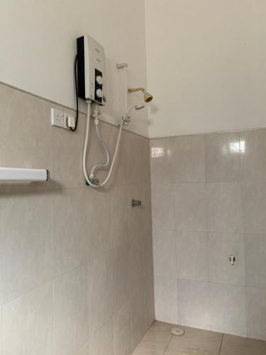 Ένα μπάνιο στο Deshani Holiday Inn