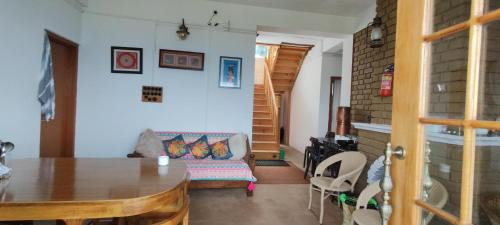 Et opholdsområde på Lumoro Villa Mukteshwar