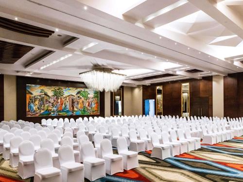 アクラにあるMövenpick Ambassador Hotel Accraのギャラリーの写真