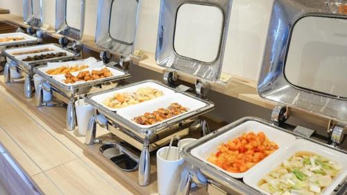 Comida en o cerca de este hotel