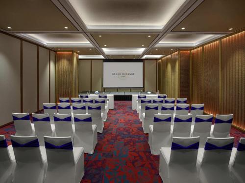 Grand Mercure Hanoiにあるビジネスエリアまたは会議室