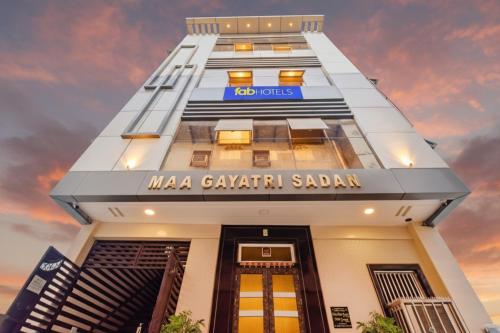 a view of the masala sahib saharan hotel at FabHotel Maa Gayatri Sadan - Nr Pram Mandir Shree Banke Bihari Temple in Vrindāvan